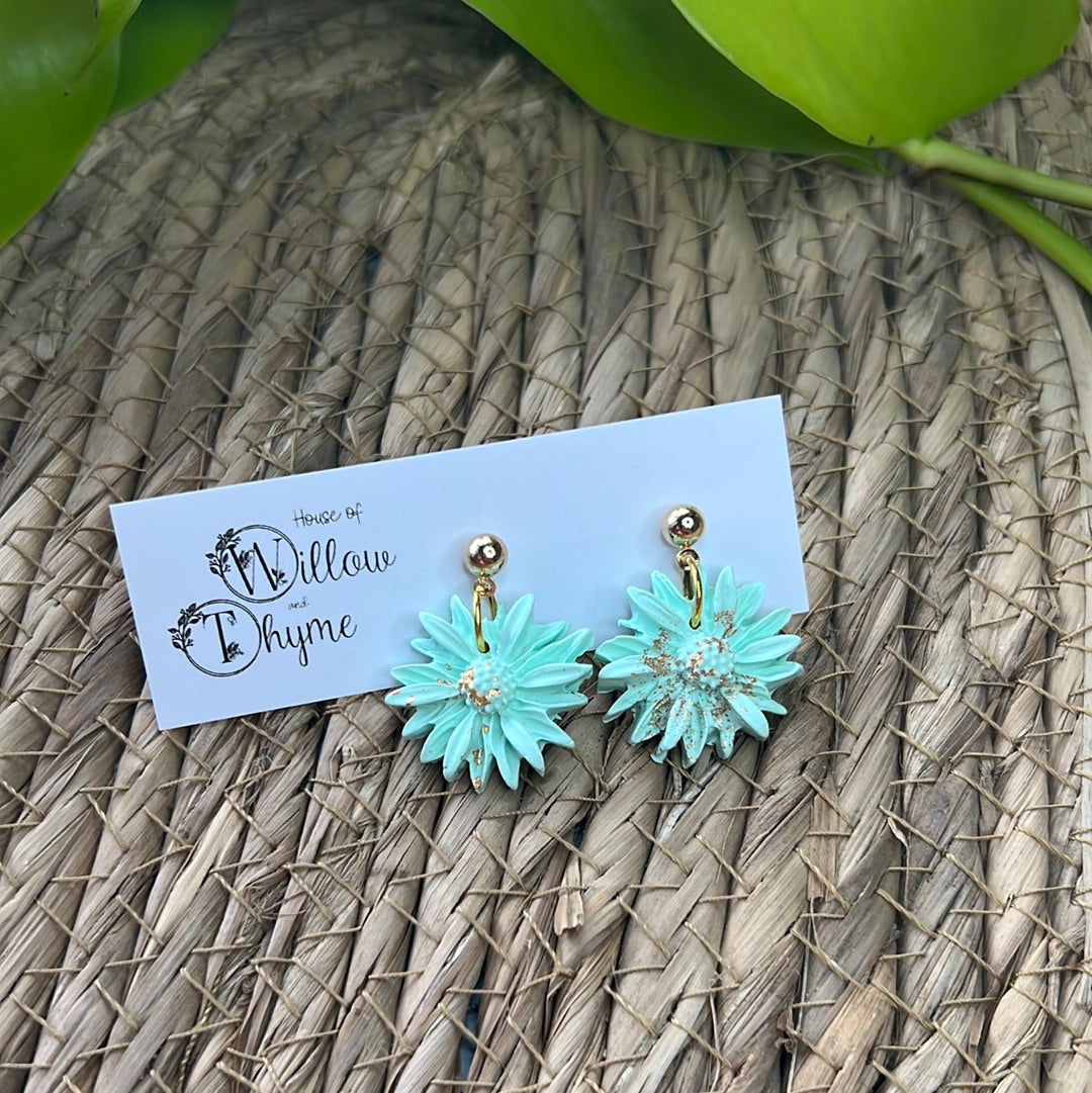 Floral Fantasy Daisy Dangles - Mint Green