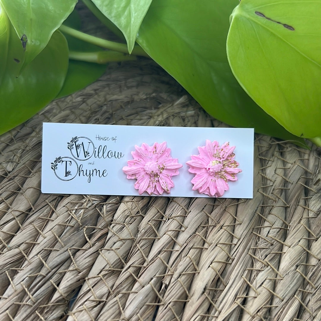 Floral Fantasy Daisy Mini Studs - Bright Pink